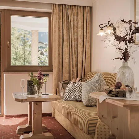 Biohotel Rastbichlhof Inkl Stubai Super Card מלון 4*