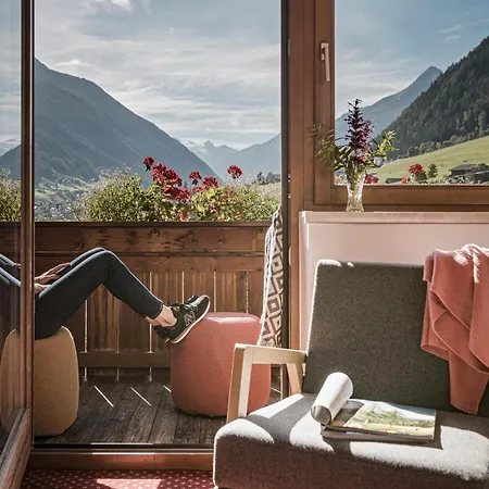 호텔 Biohotel Rastbichlhof Inkl Stubai Super Card 4*