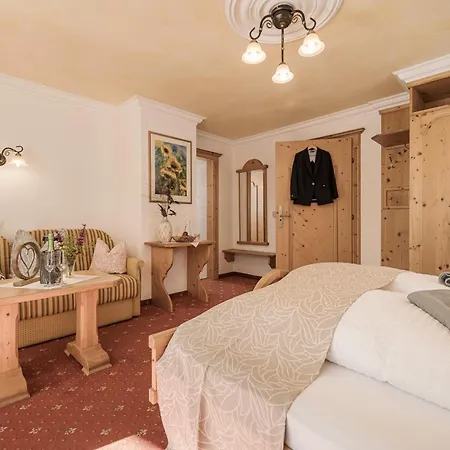 호텔 Biohotel Rastbichlhof Inkl Stubai Super Card 4*