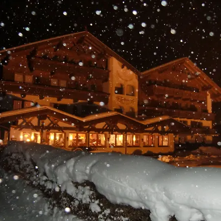 Biohotel Rastbichlhof Inkl Stubai Super Card מלון 4*