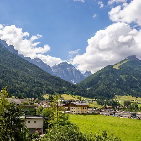 호텔 Biohotel Rastbichlhof Inkl Stubai Super Card 4*