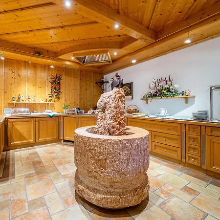 Hotell Biohotel Rastbichlhof 4*