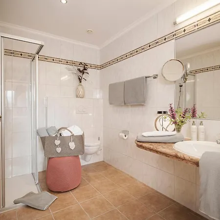 Biohotel Rastbichlhof מלון ניוסטיפט אים סטובאיטל